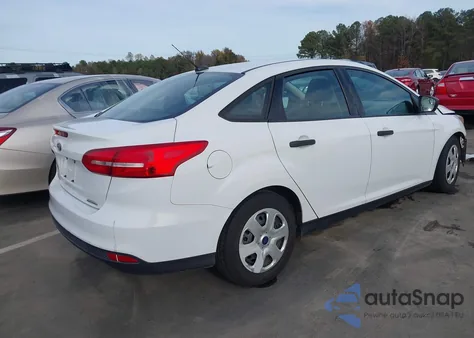 2016 Ford Focus S из США, поврежденный, VIN 1FADP3E27GL304918